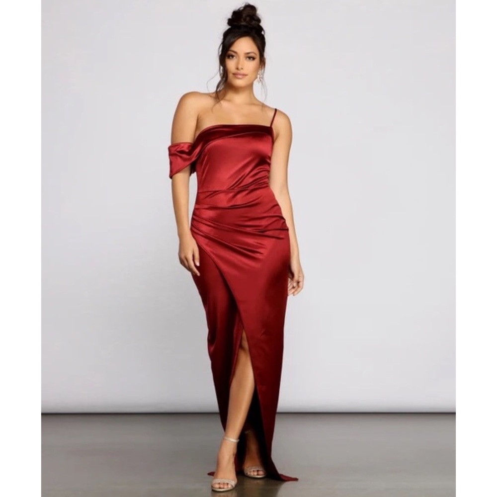 Sexy Off-The-Shoulder Satin Formal Dress